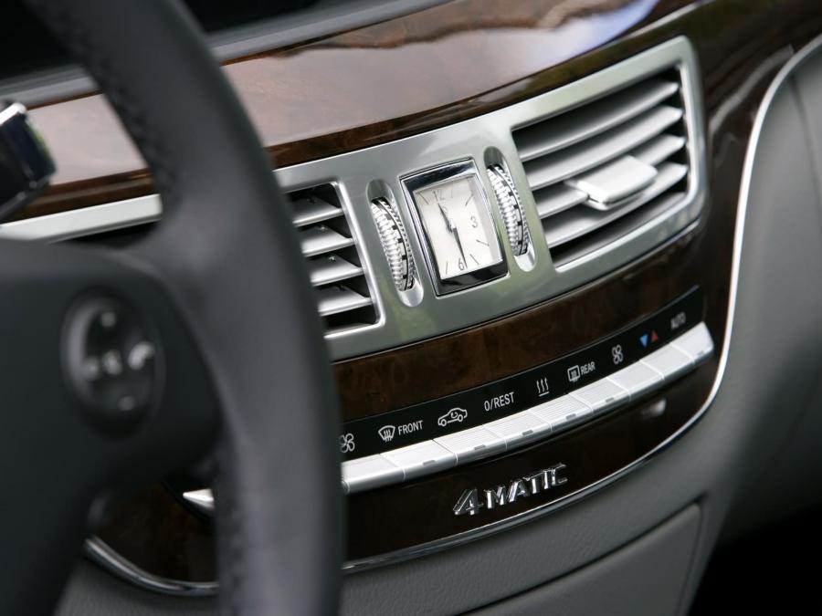  Mercedes-Benz S500 4Matic 2007 года  (фото 12 из 45)